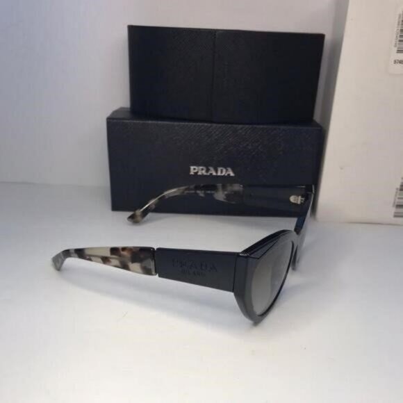 💯 Original Prada Grey Gradient Cat Eye Ladies Sunglasses PR 03WS 1AB0A7 55 - Picture 3 of 11